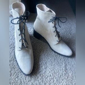 Freda Salvador White Crocodile Suede leather Ace Lace Up Ankle combat Boots 38